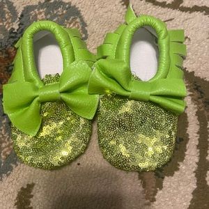 Baby moccasins- green